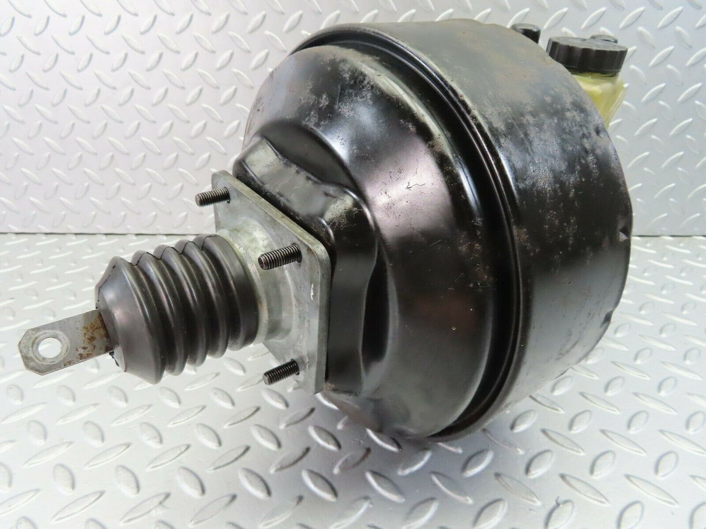 7480 Mercedes-Benz W116 450SE Brake Booster With Master Cylinder