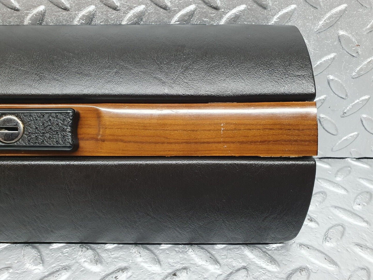 43917 Mercedes-Benz C123 230CE Coupe Glove Box Door No Key