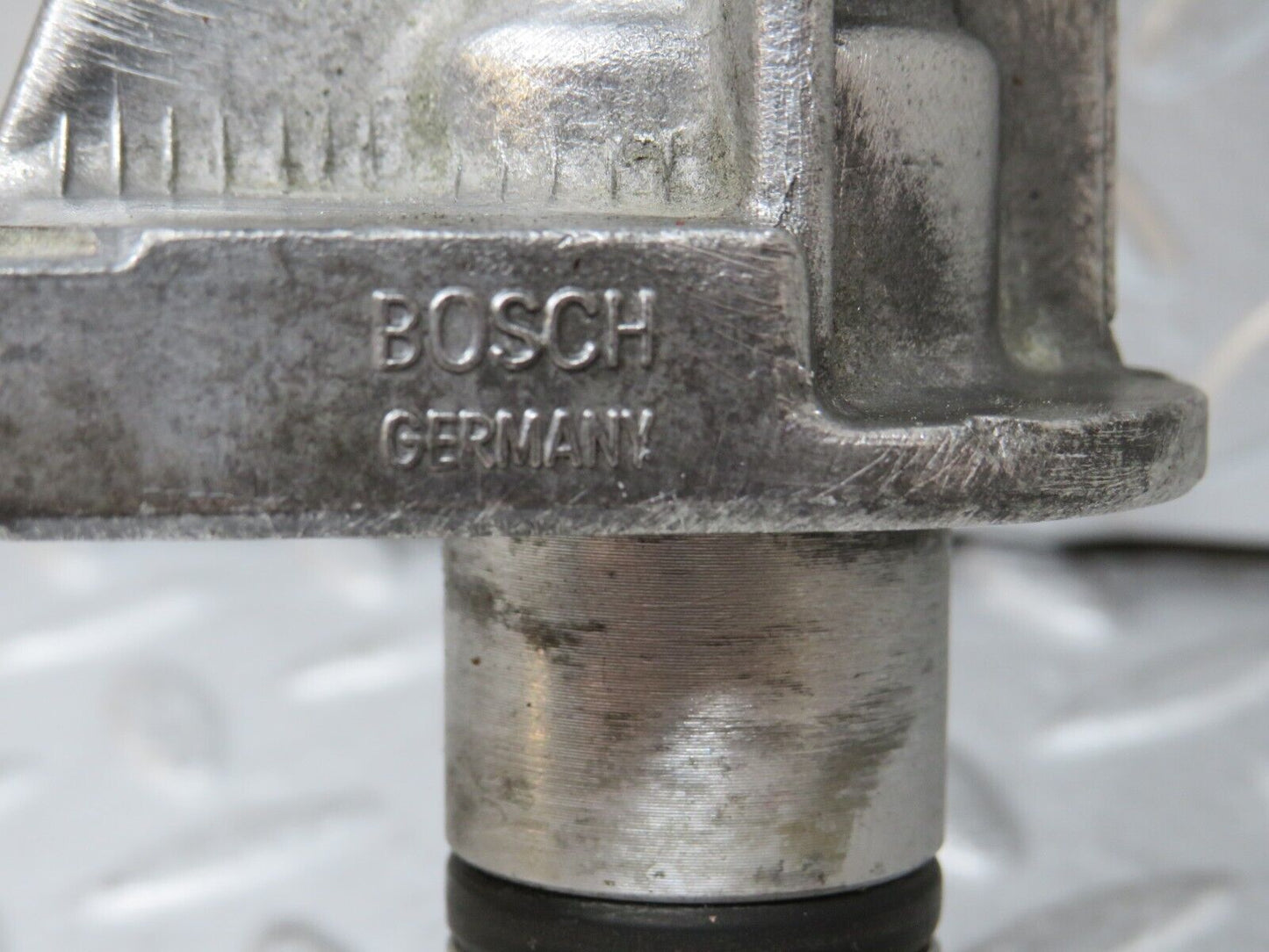26334 Mercedes-Benz W116 450SE Ignition Distributor 0237404006