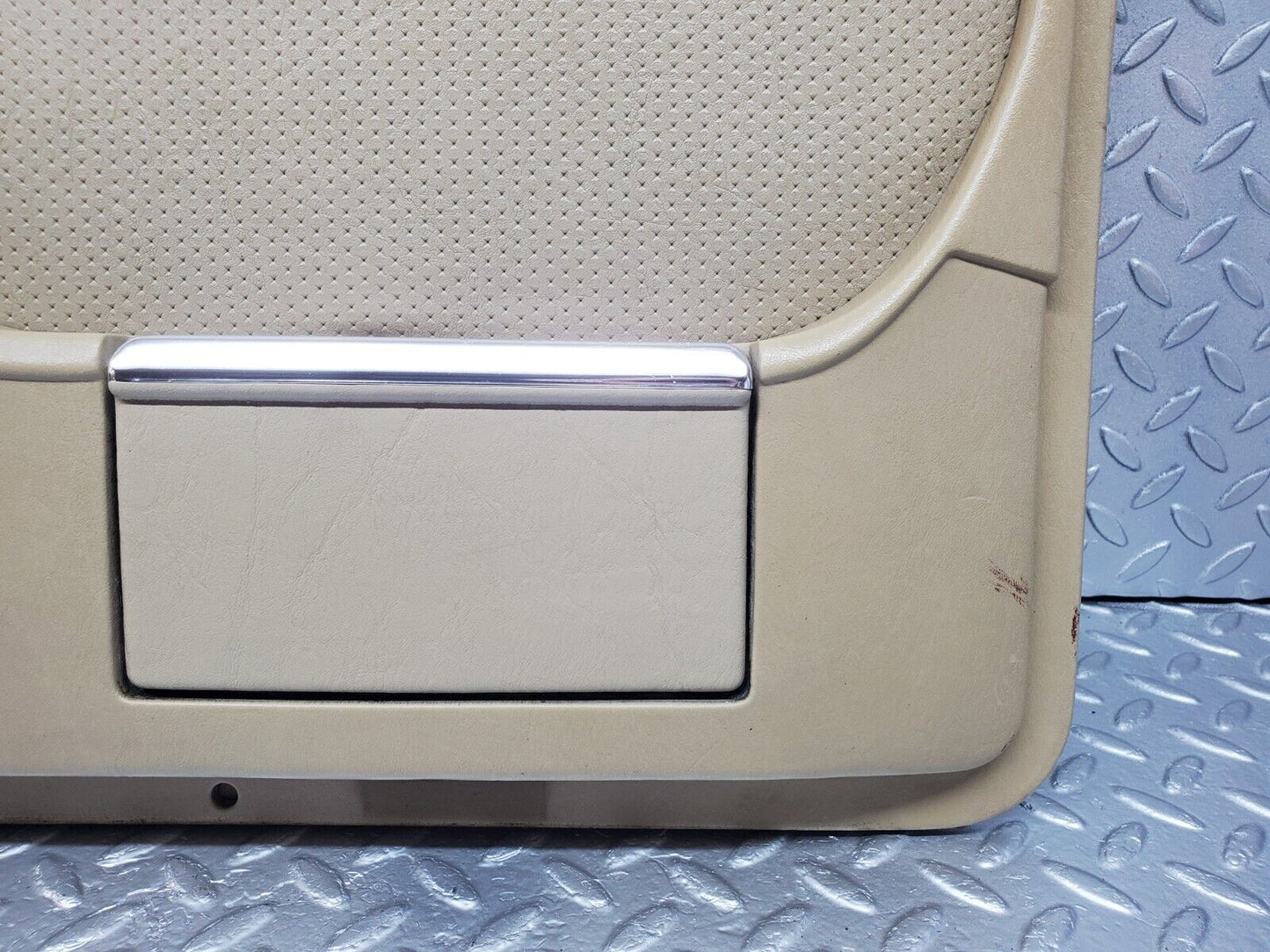 45721 Mercedes-Benz W126 420SE Rear Left Door Card Beige 1267370170