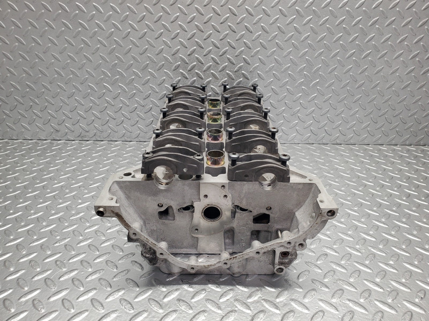 W124 Wagon cylinder head used OEM