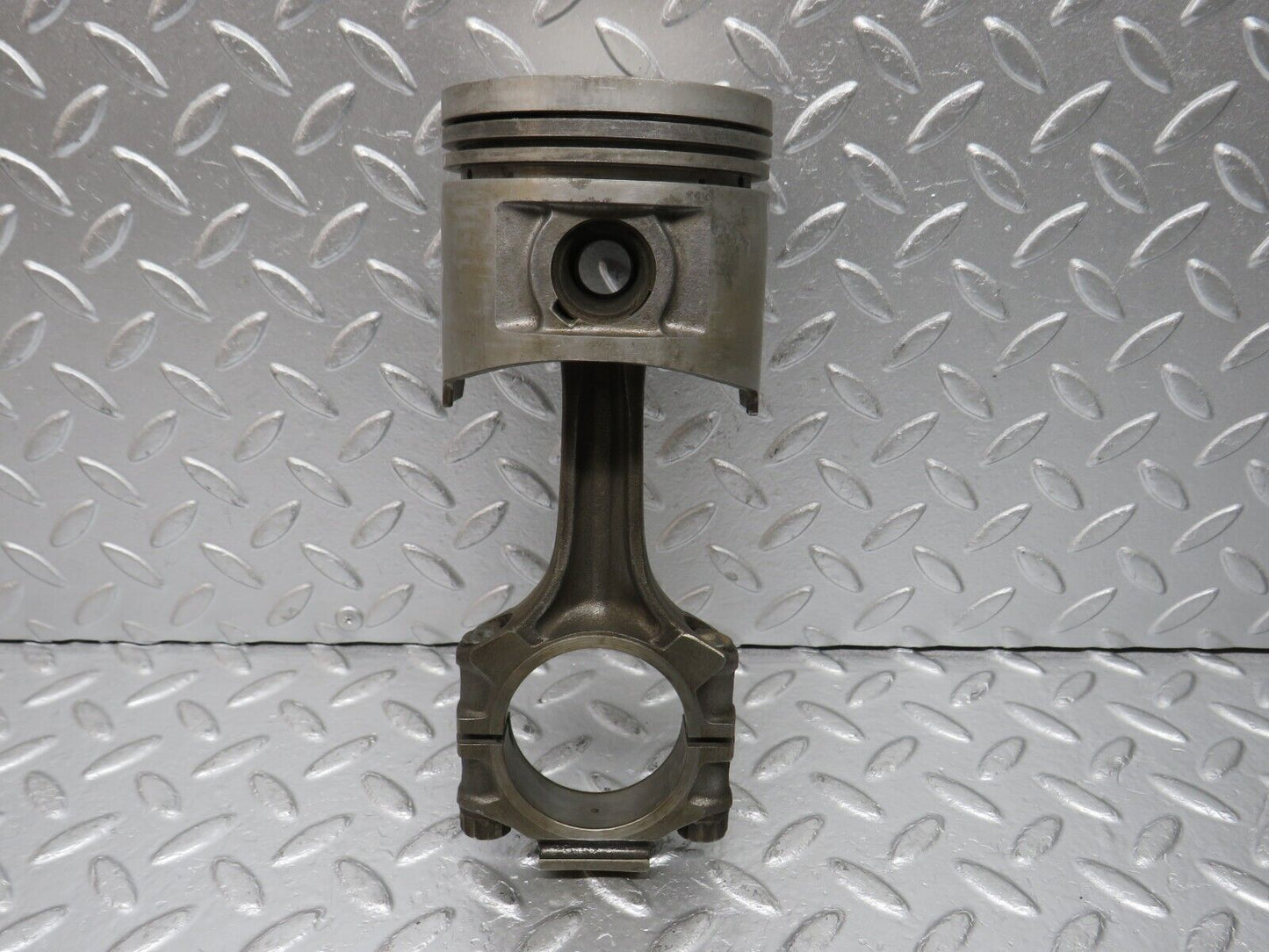 32772 Mercedes-Benz C107 R107 350 V8 Piston With Connecting Rod 92mm 11607