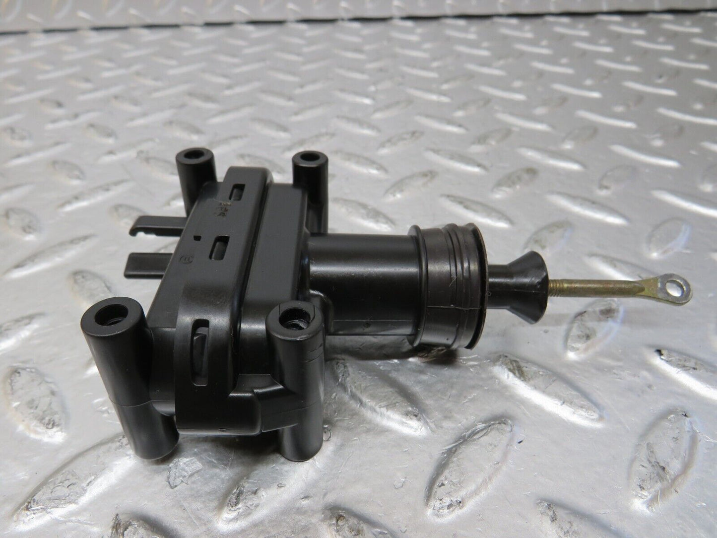 25922 Mercedes-Benz W124 280E Door Lock Vacuum Actuator