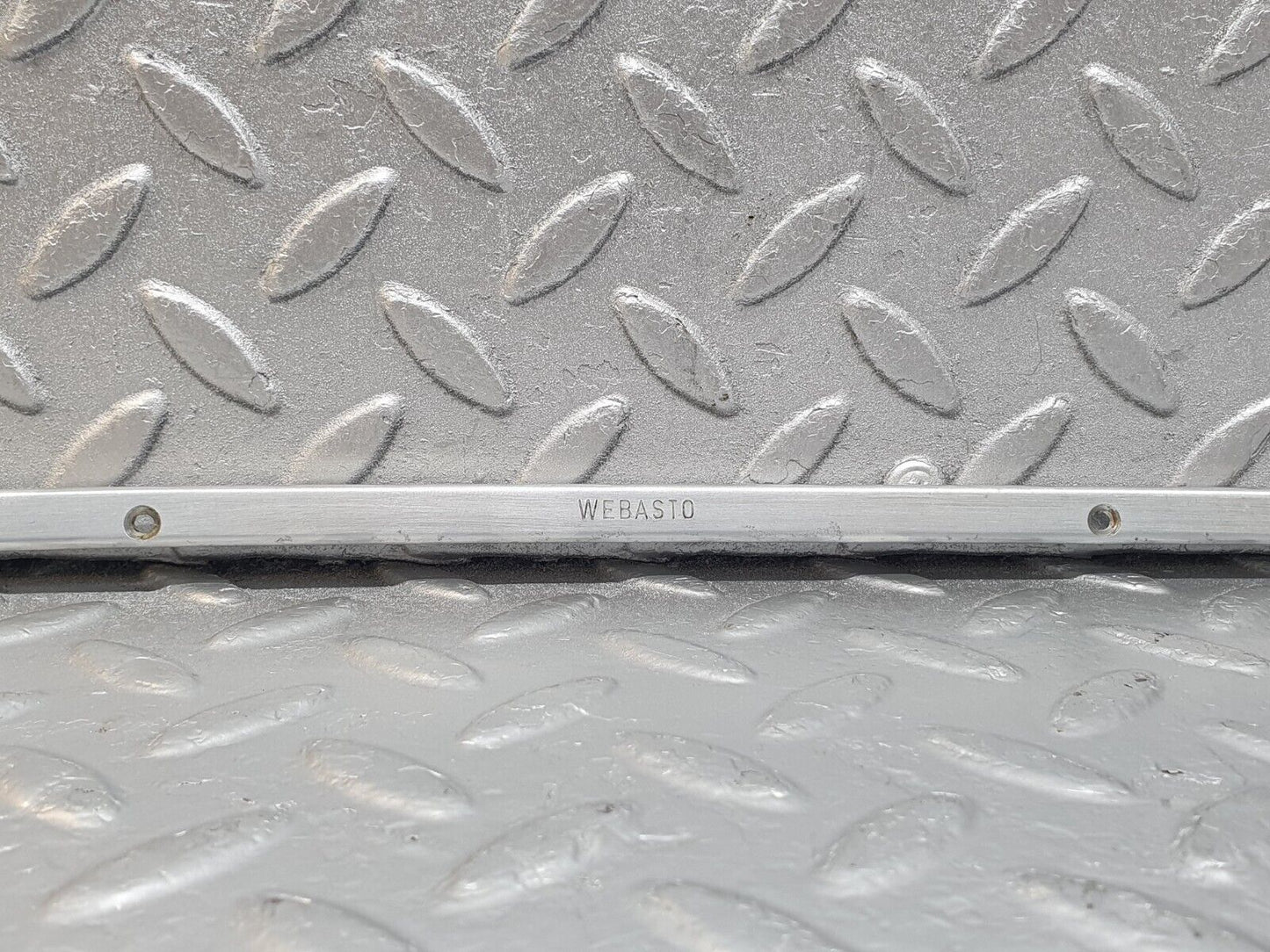 43962 Mercedes-Benz C123 230CE Coupe Sunroof Chrome Trim