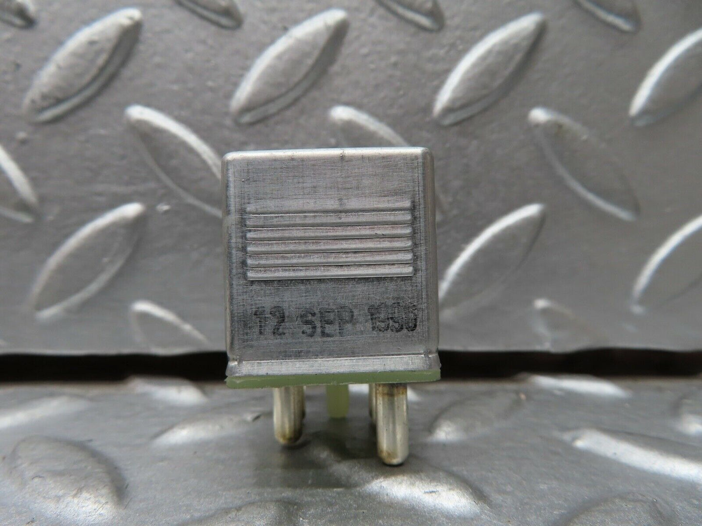 19710 Mercedes-Benz C140 CL420 Coupe Electric Window Relay 0015420219