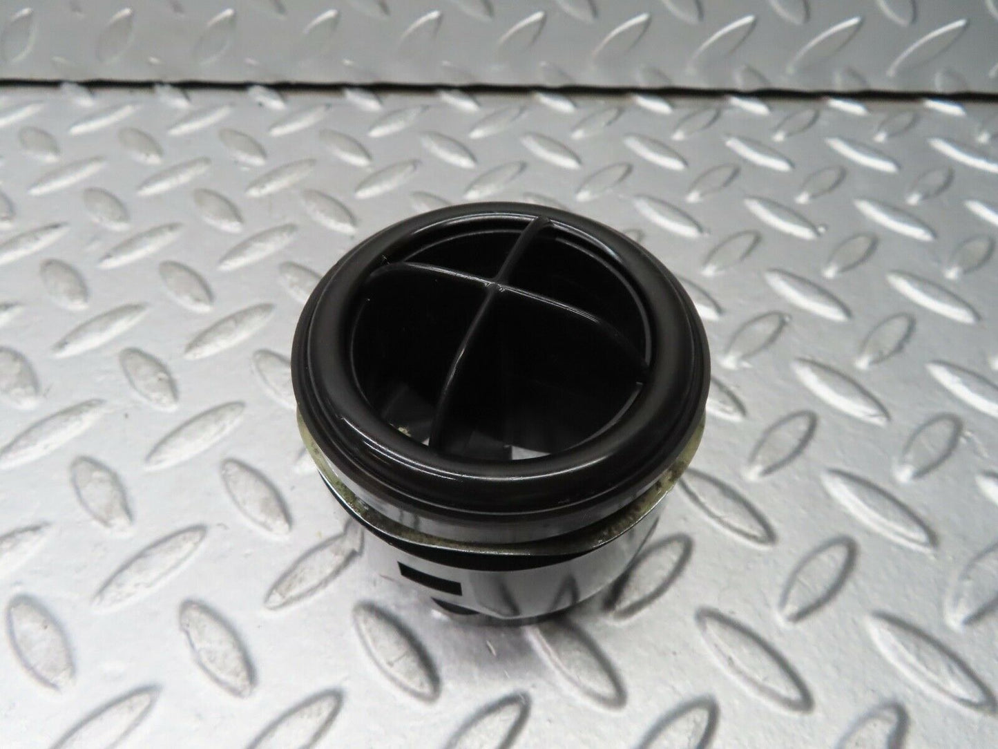 20587 Mercedes-Benz R107 450SL Dashboard  Air Vent