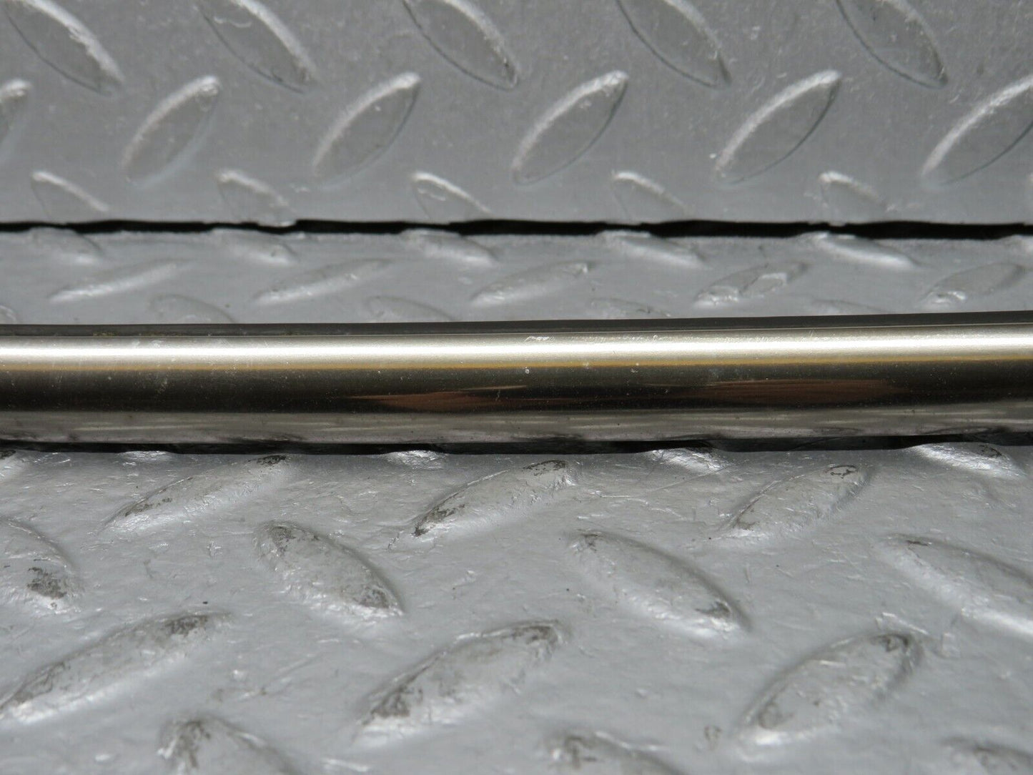 39054 Mercedes-Benz W201 190E Front Windscreen Top Moulding Trim