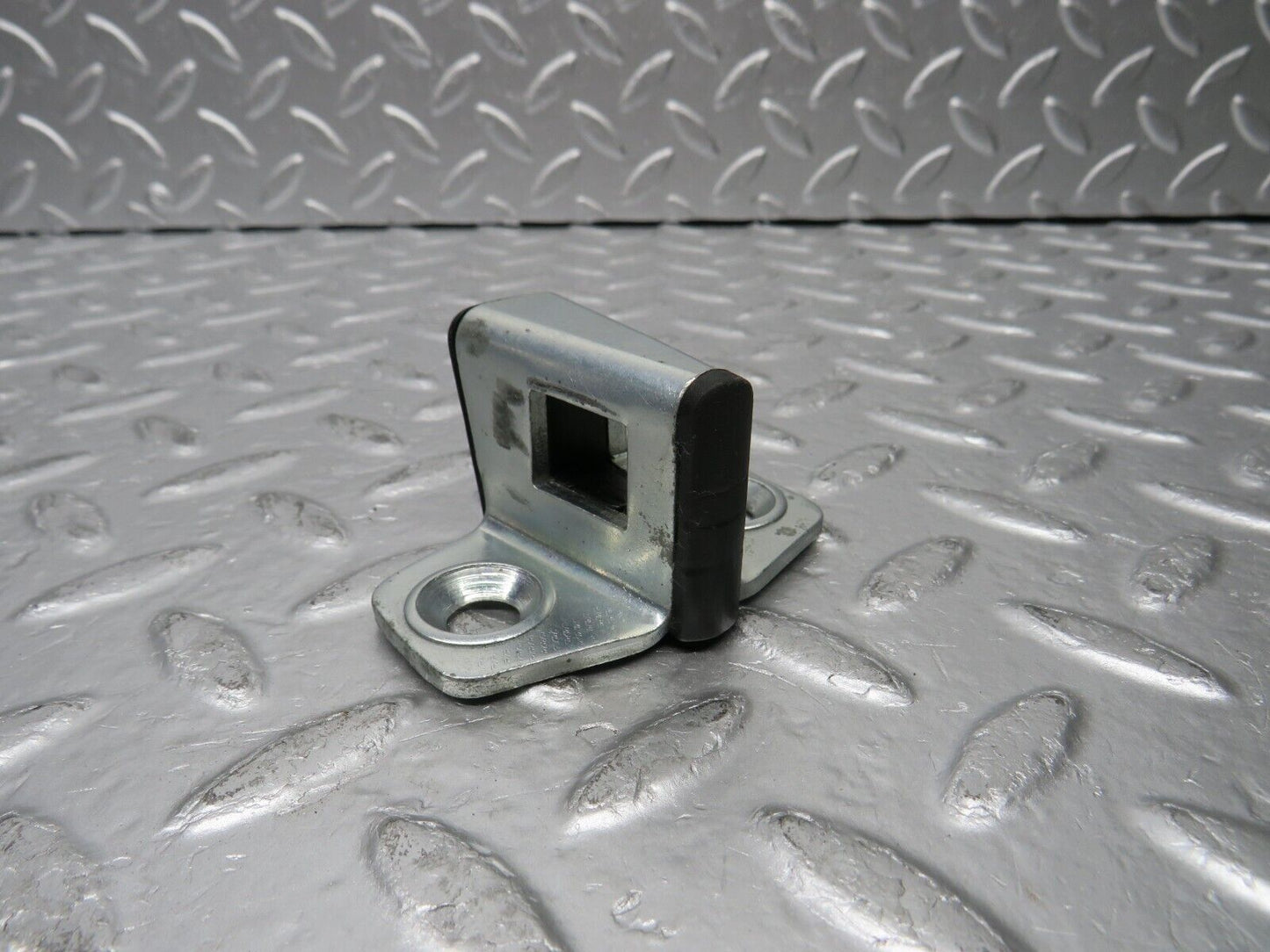 30755 Mercedes-Benz W201 190E 2.0L Door Lock Latch