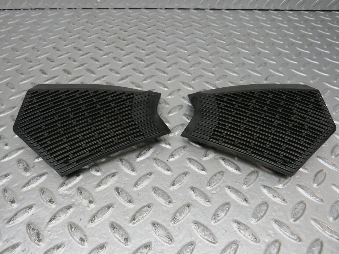 28599 Mercedes-Benz W123 240D Dashboard Speaker Covers 1236802707 1236802807