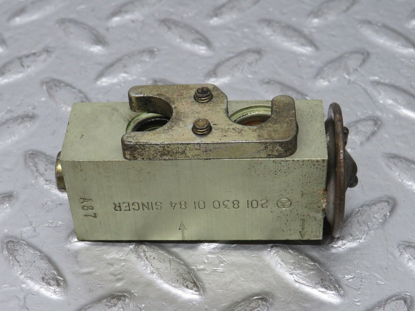 32782 Mercedes-Benz S124 300TE Wagon Air Condition Expansion Valve