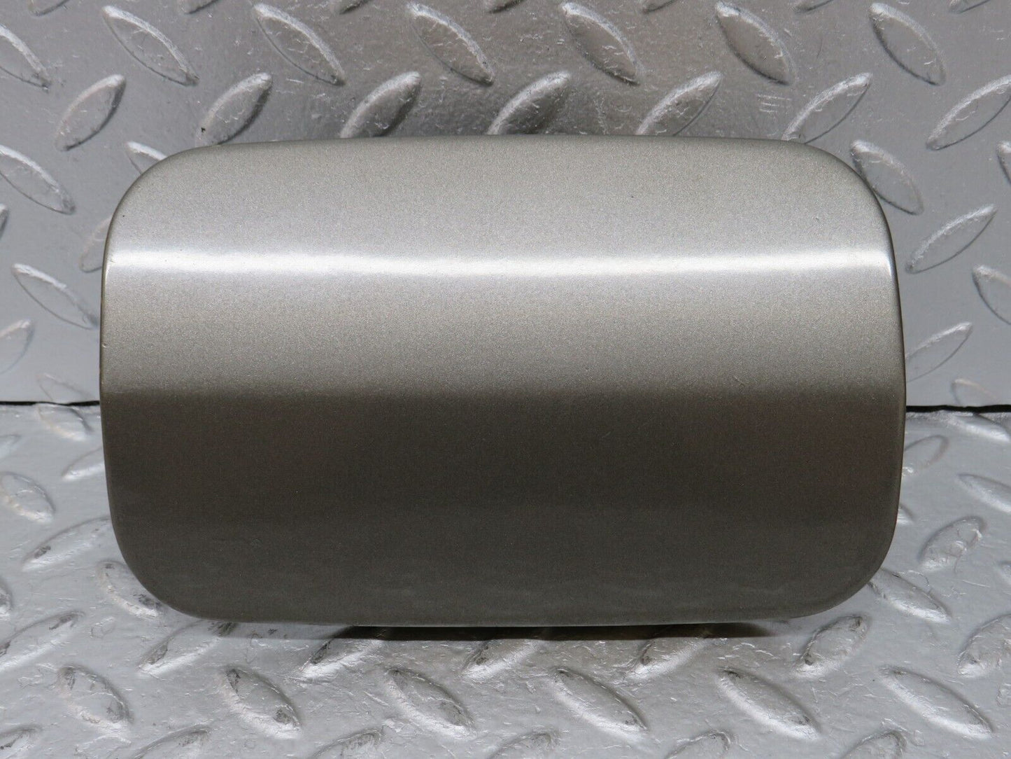 36007 Mercedes-Benz W126 420SE Fuel Tank Flap Cap