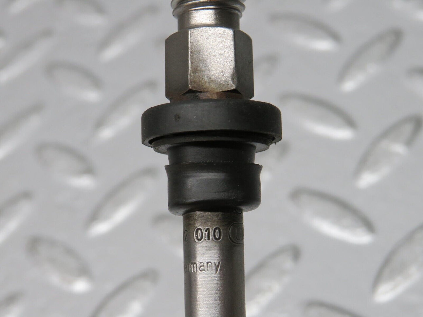 32705 Mercedes-Benz S124 300TE Wagon Fuel Injector Bosch 0437502010