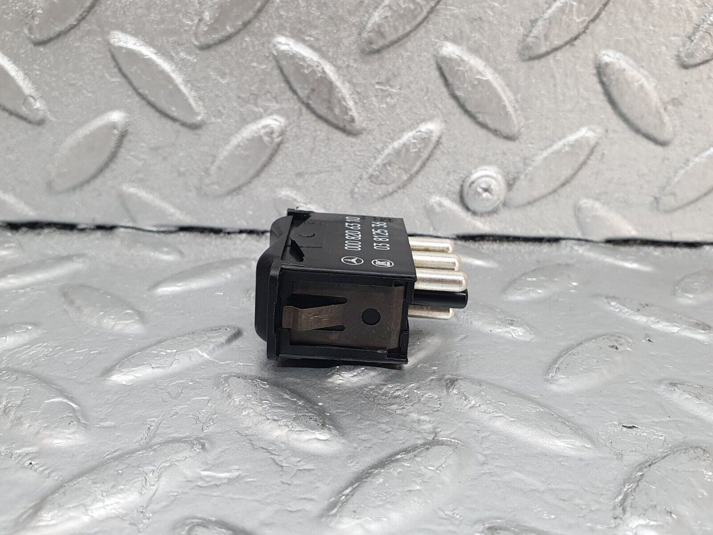 44116 Mercedes-Benz C123 230CE Coupe Sunroof Switch 0008206310