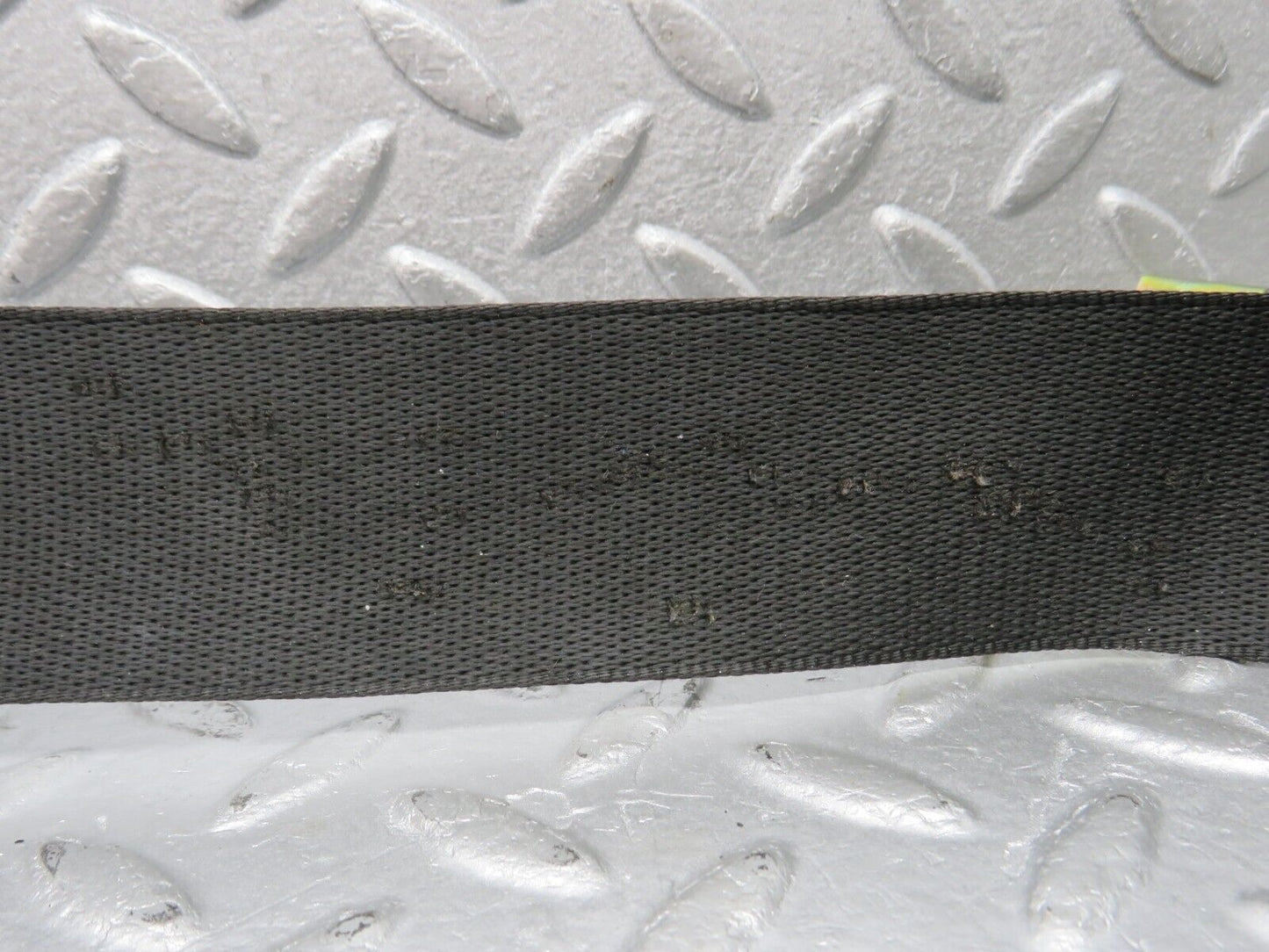 39055 Mercedes-Benz W201 190E 2.6L Front Left Seat Belt With Buckle 2018606785 1248606169