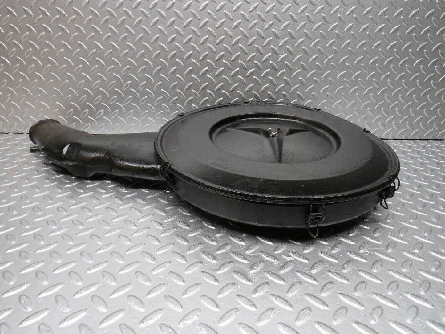 0850 Mercedes-Benz C107 350SLC Coupe Air Filter Housing 4515785126