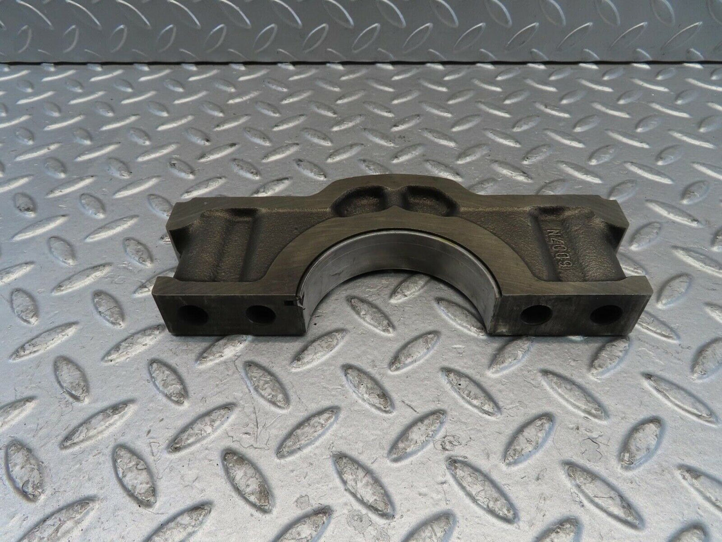11287 Mercedes-Benz W221 S320 Crankshaft Bearing Holder Block 6420110311