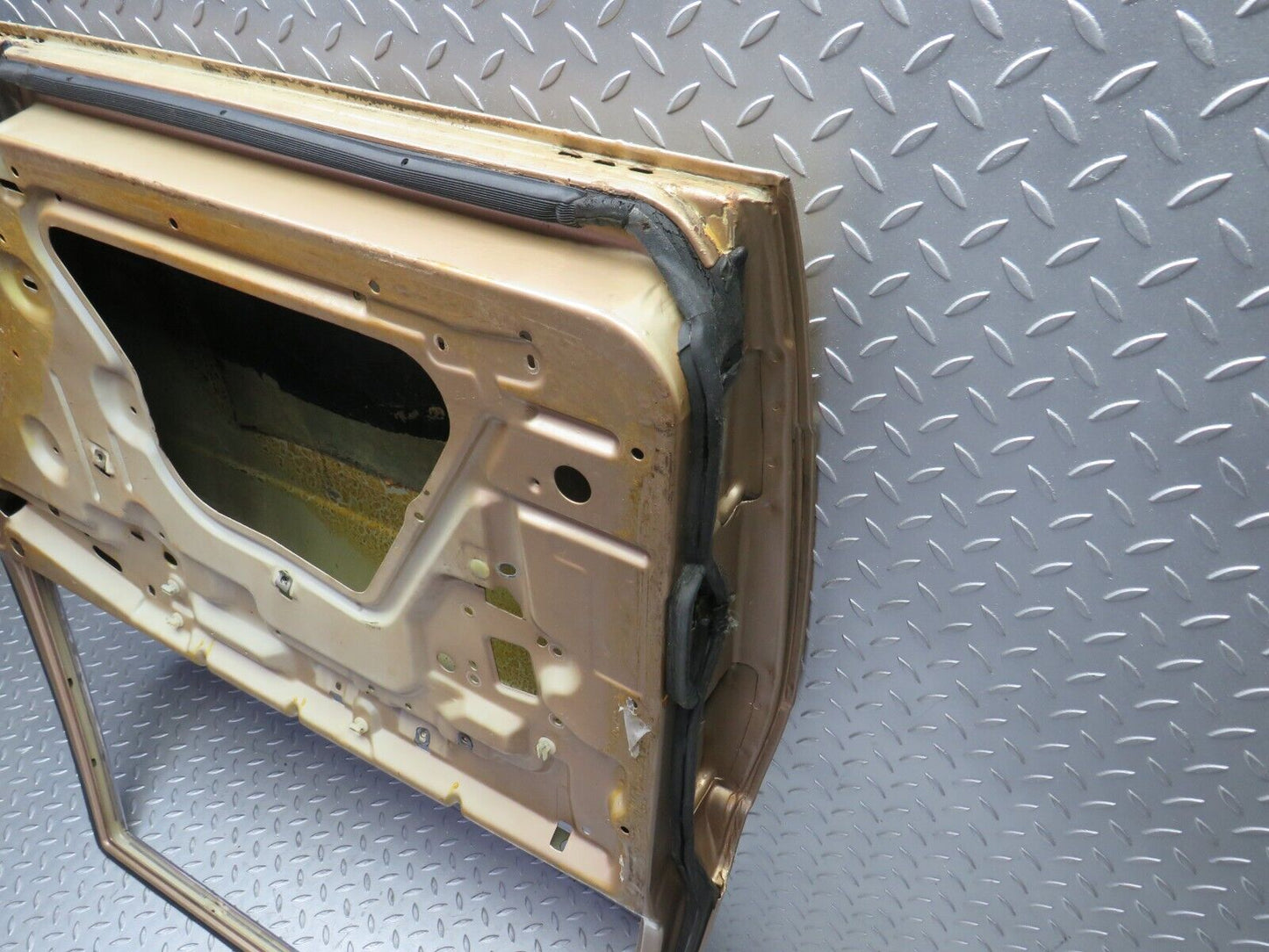 28195 Mercedes-Benz S123 240D Wagon Rear Right Door