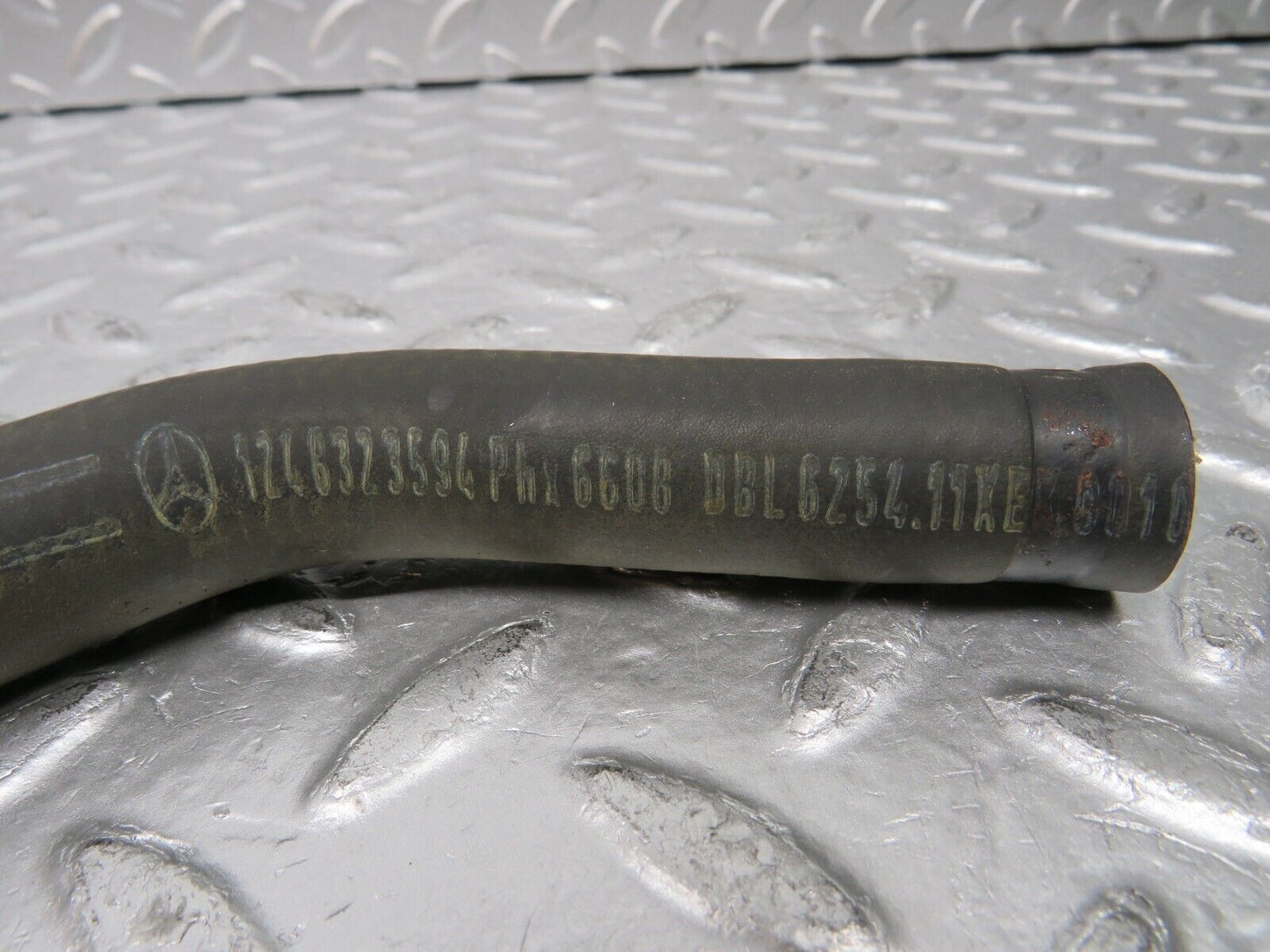 30536 Mercedes-Benz W124 230E Water Hose Pipe 1248323594