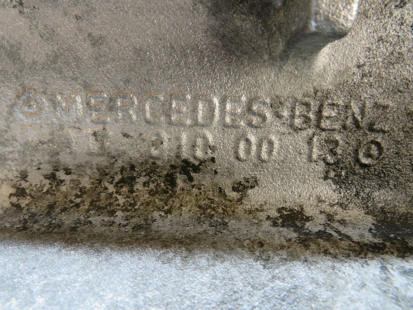 23863 Mercedes-Benz C107 450SLC Coupe Oil Pan Oil Sump 1170100013