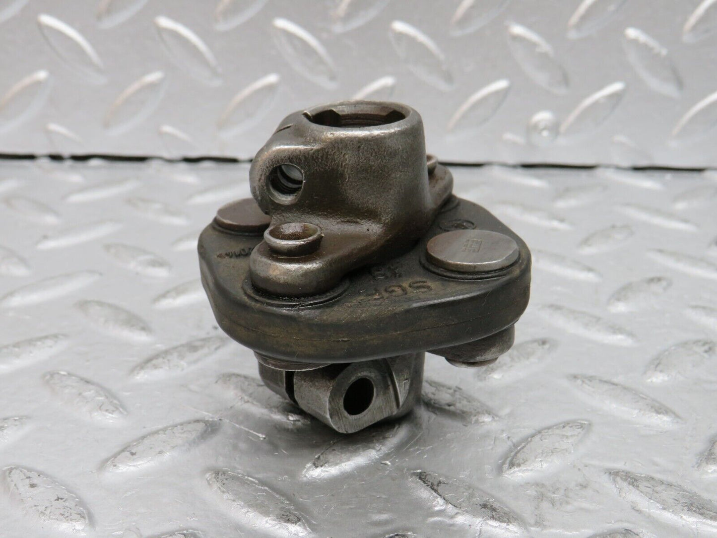 29404 Mercedes-Benz W124 230E Steering Col. Lower Shaft Connector 1264620146