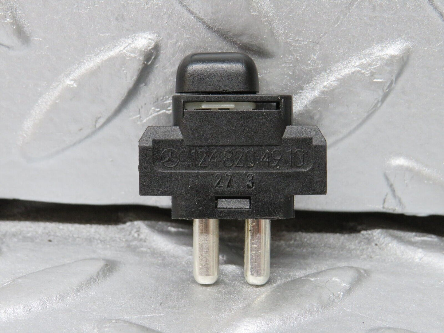 38140 Mercedes-Benz A124 320E Cabriolet Child Lock Control Switch 1248204910