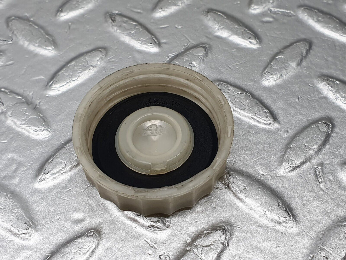 40728 Mercedes-Benz W123 300D Brake Fluid Reservoir Tank DBA
