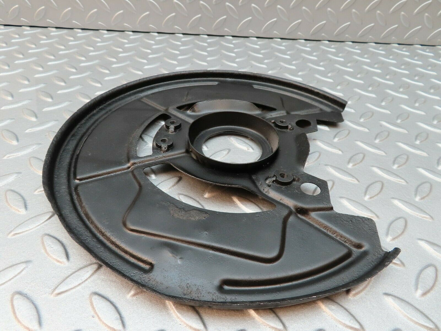 3458 Mercedes-Benz W108 280SE Front Brake Disc Protection Plate
