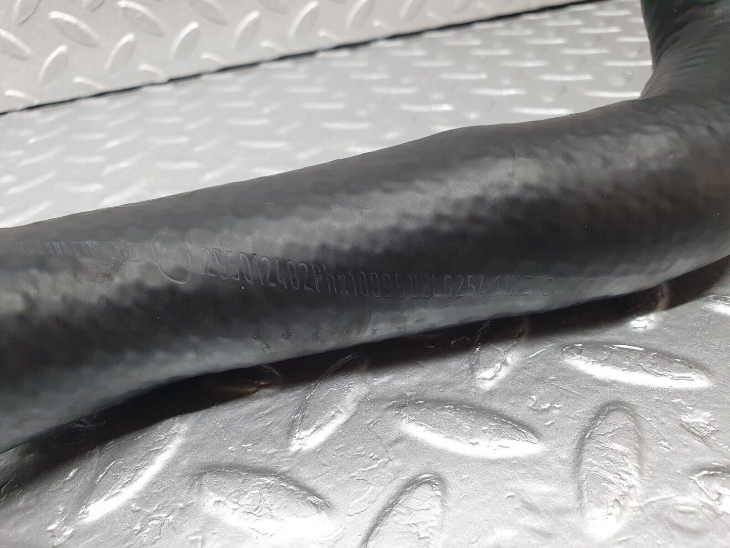 42549 Mercedes-Benz R129 320SL Coupe Radiator Lower Hose Pipe 1295012482