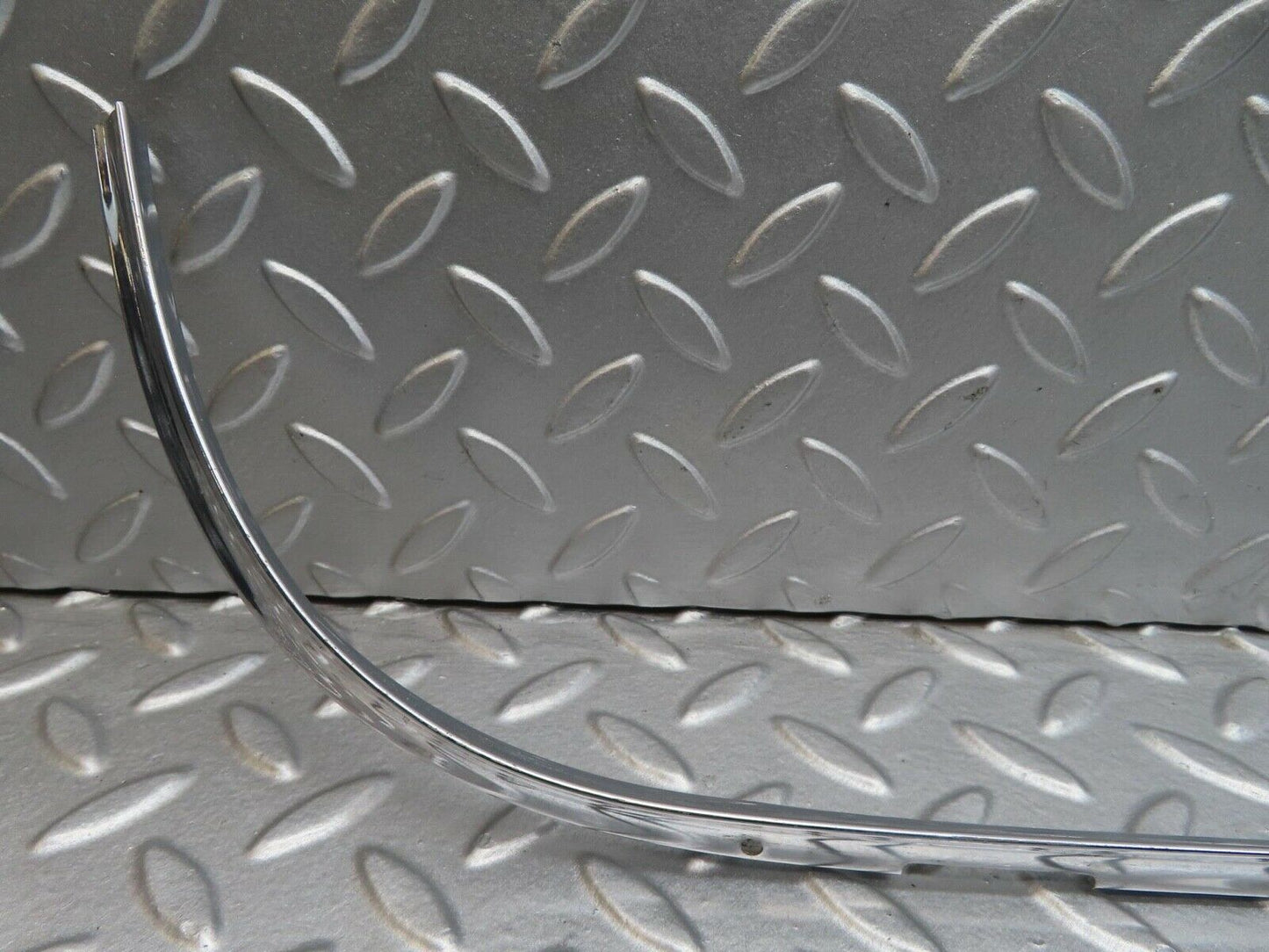 13282 Mercedes-Benz W111 220S Dashboard Chrome Trim