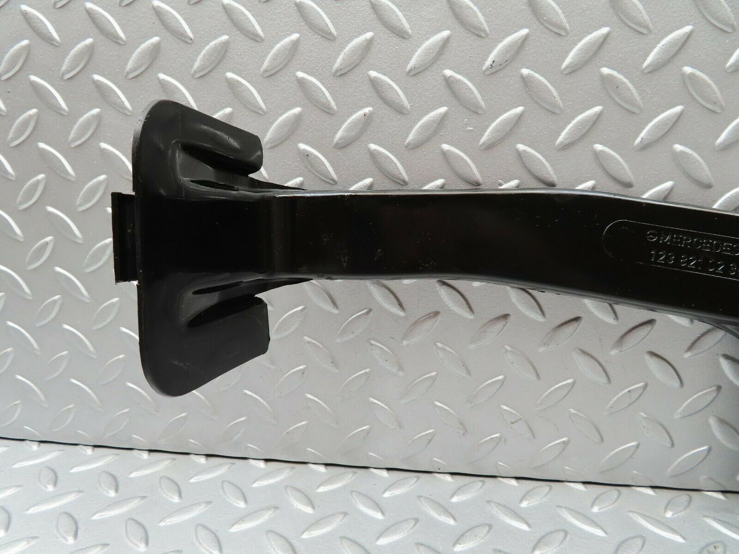 4017 Mercedes-Benz W123 230E Cabel Cover Rear Right 1238210236