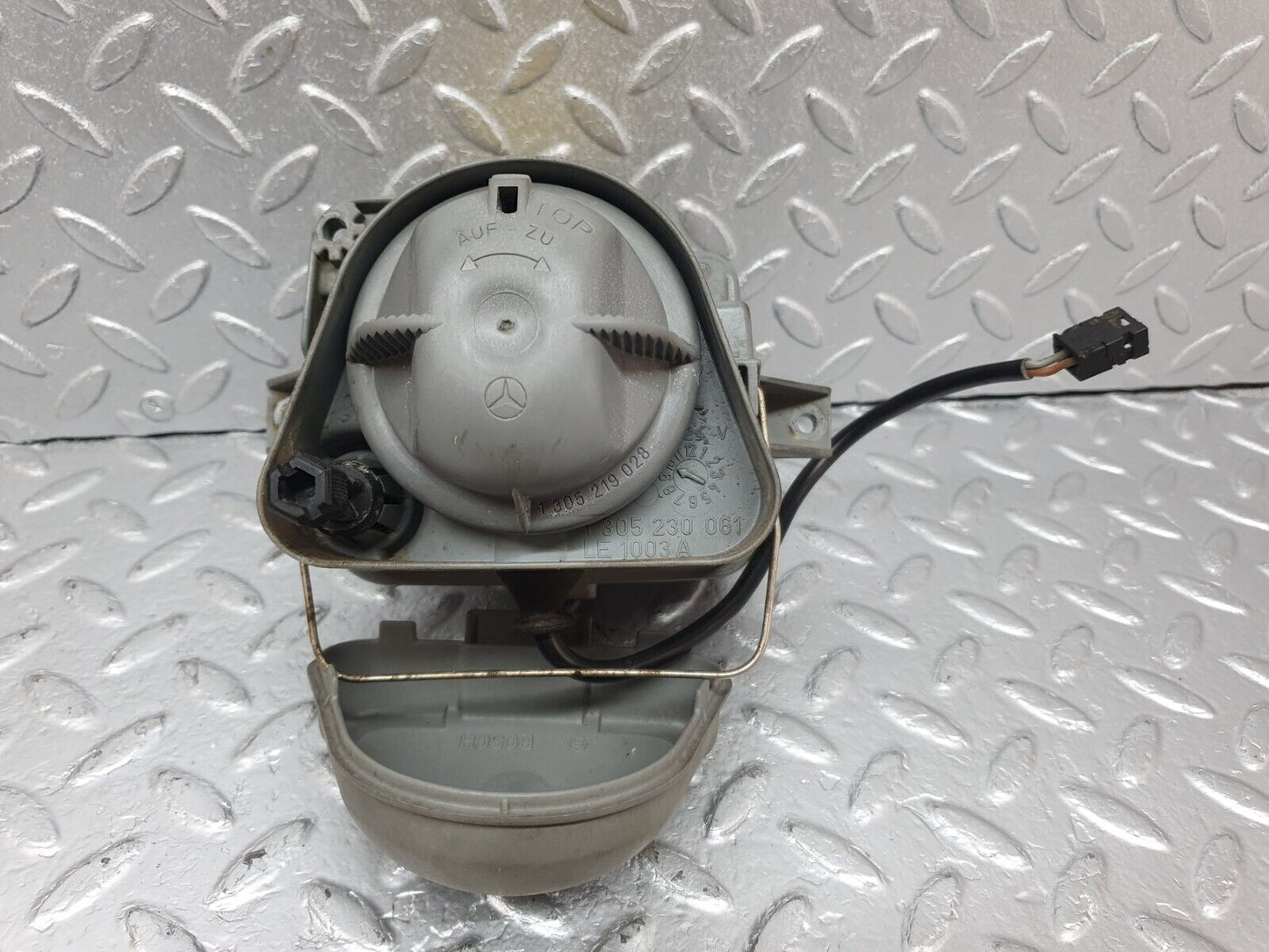 42404 Mercedes-Benz R129 320SL Coupe Front Left Fog Light Bosch No Lens 0305120001 1305230061