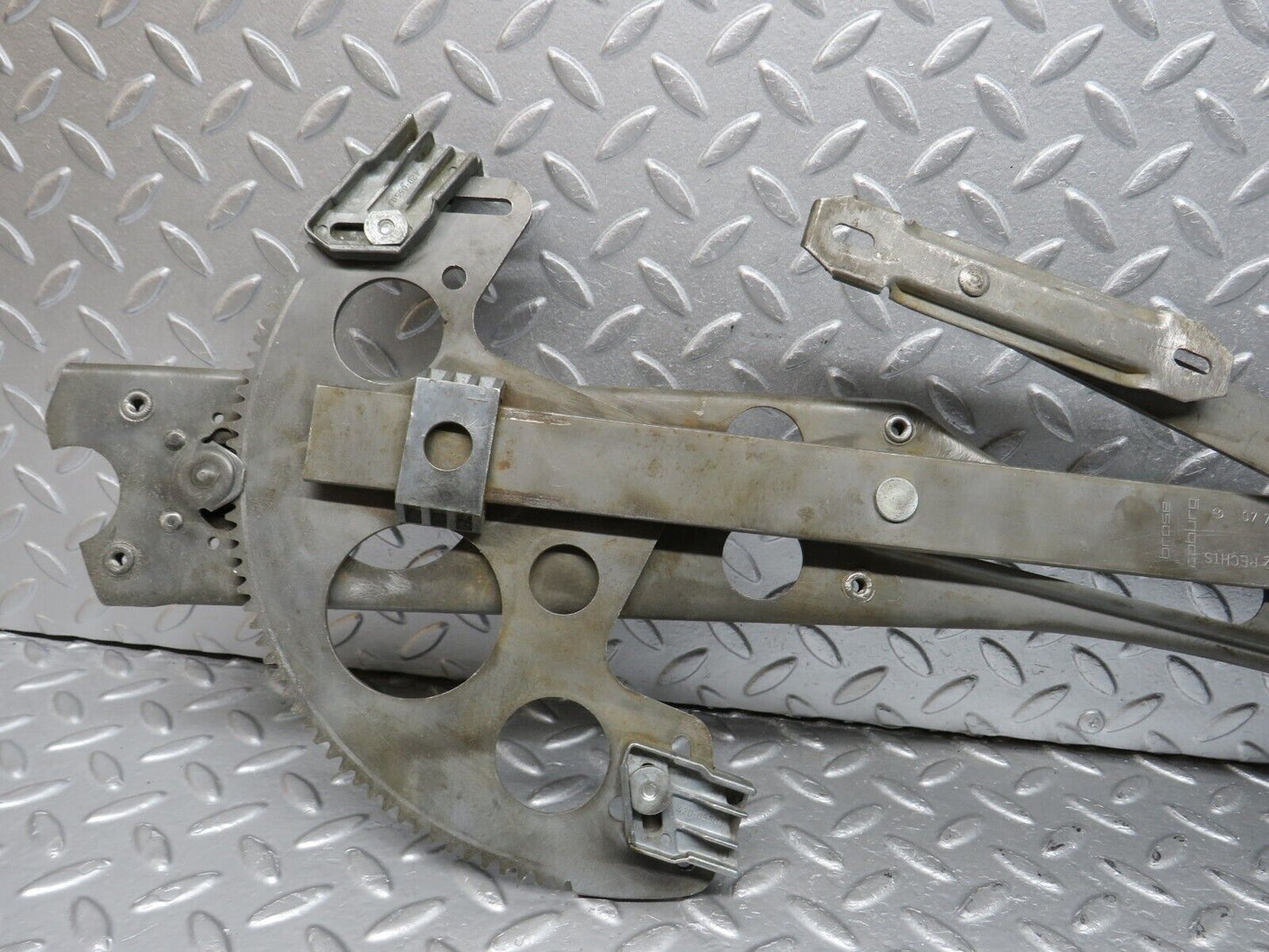 40118 Mercedes-Benz R107 350SL Coupe Front Right Manual Window Regulator 1077250602