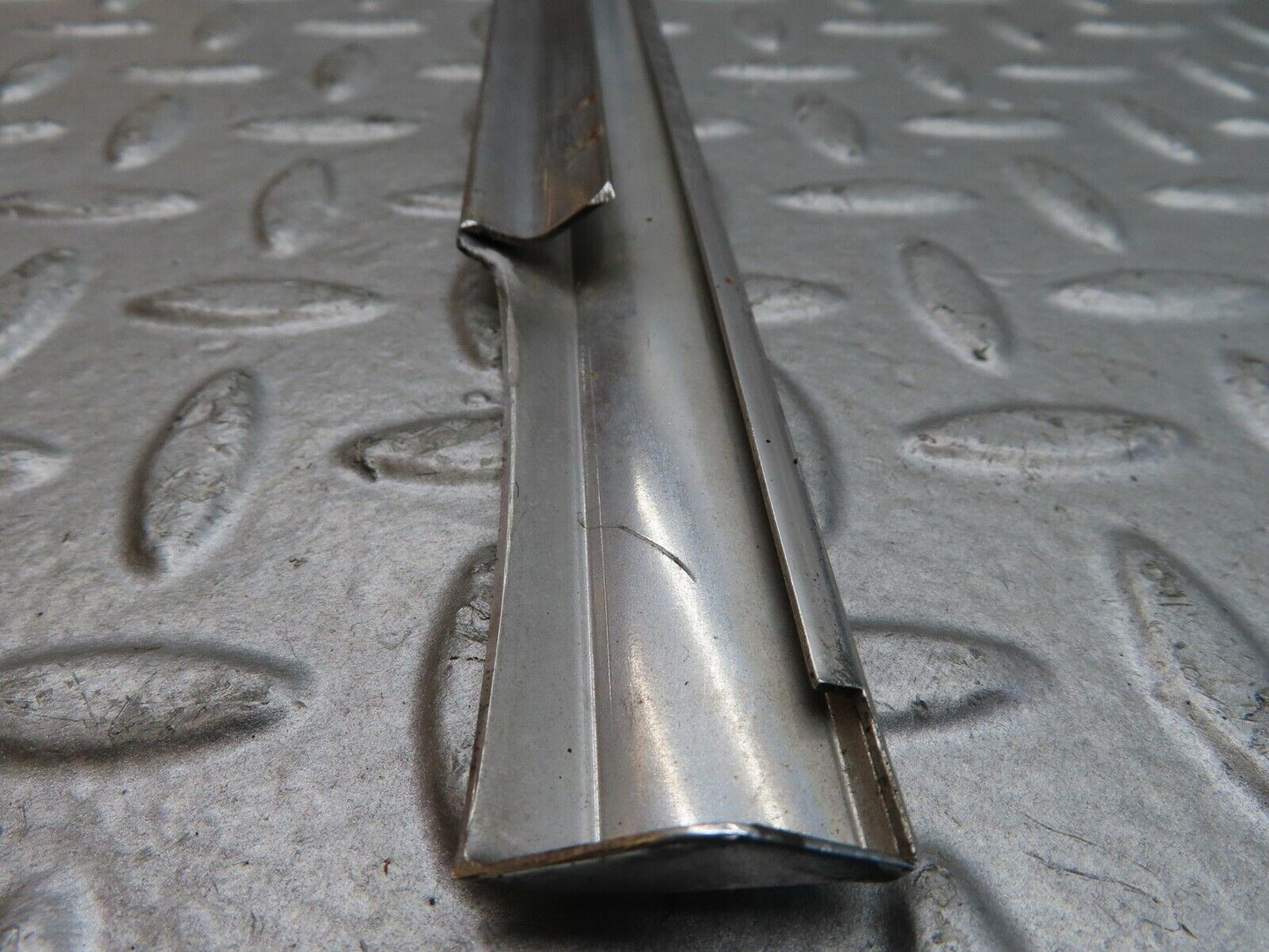 18798 Mercedes-Benz W116 Rear Right Door Chrome Moulding Trim