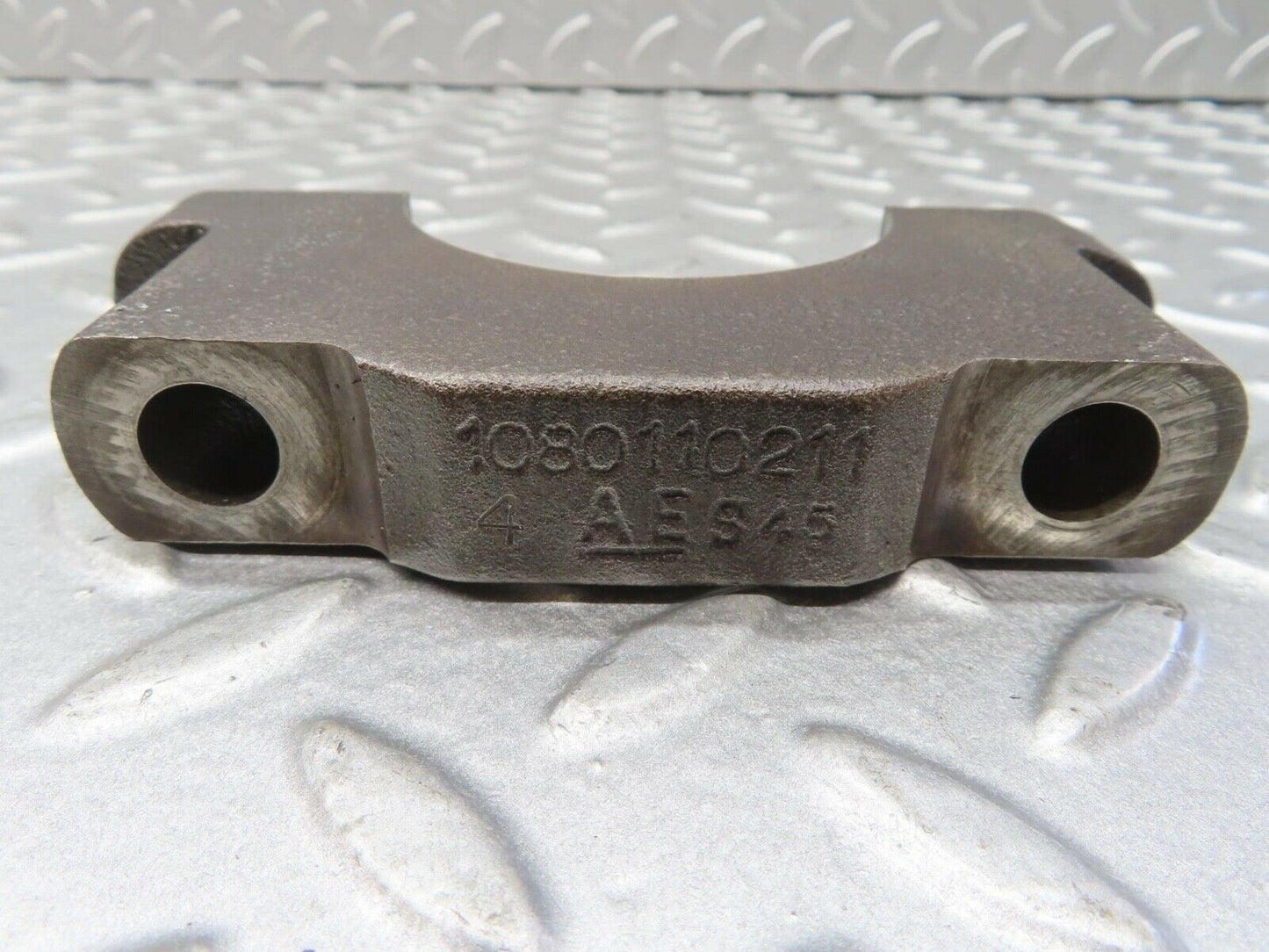 13382 Mercedes-Benz W111 230S Crankshaft Bearing Holder Block 1080110211