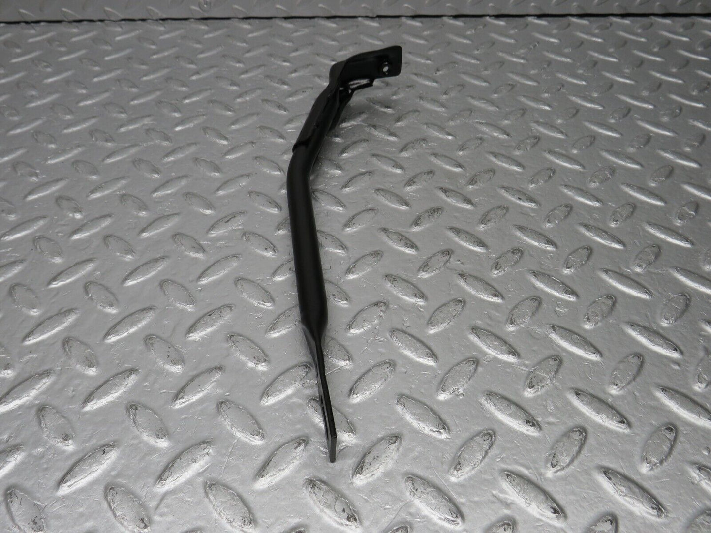 38992 Mercedes-Benz W201 190E 2.6L Front Lock Carrier Panel Reinforcement