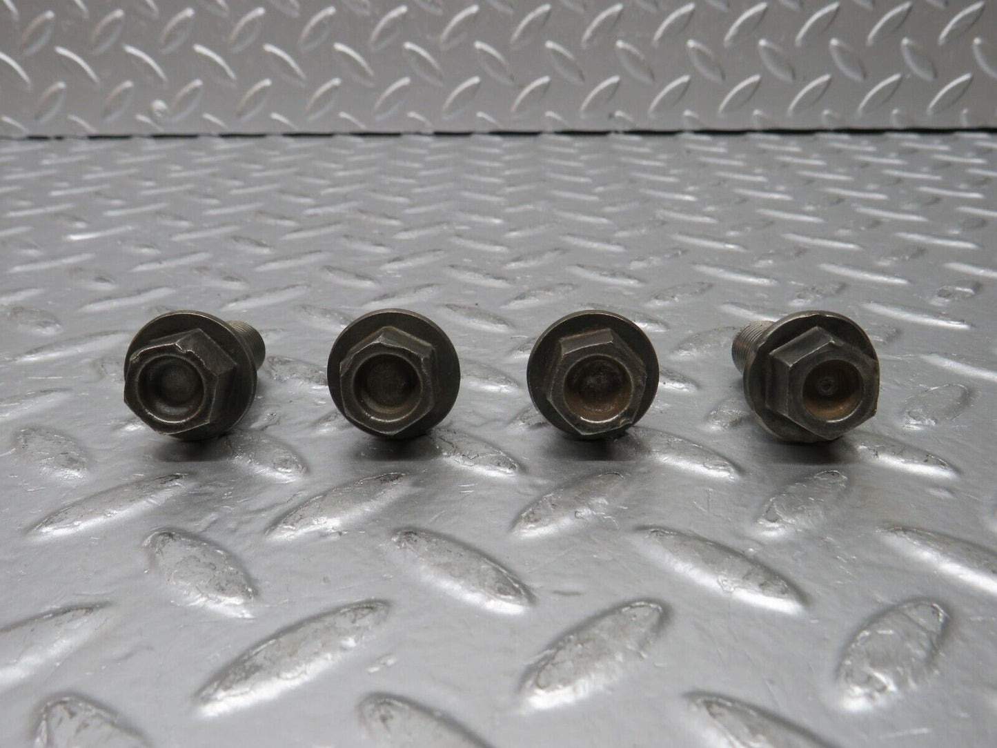 30093 Porsche 924 Alloy Wheel Lug Bolts Set M12x1.5