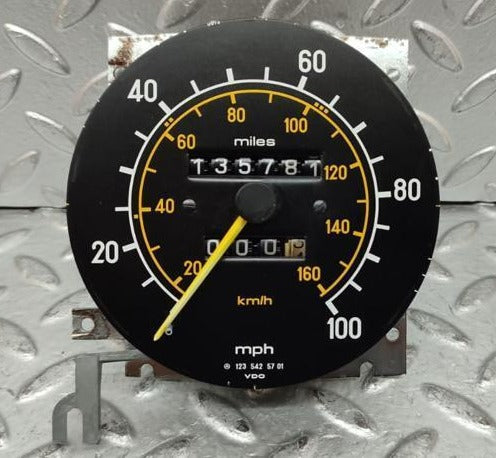 27005 Mercedes-Benz W123 240D Speedometer Mph 1235425701