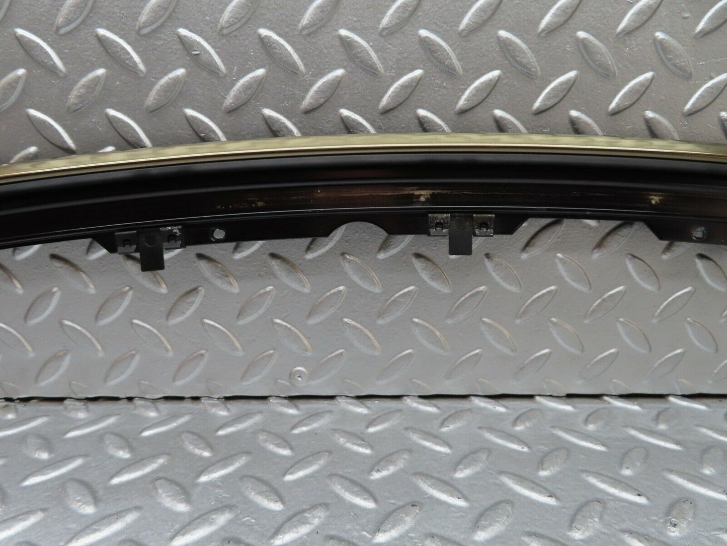 19924 Mercedes-Benz R129 300SL Coupe Front Windscreen Top Chrome Trim