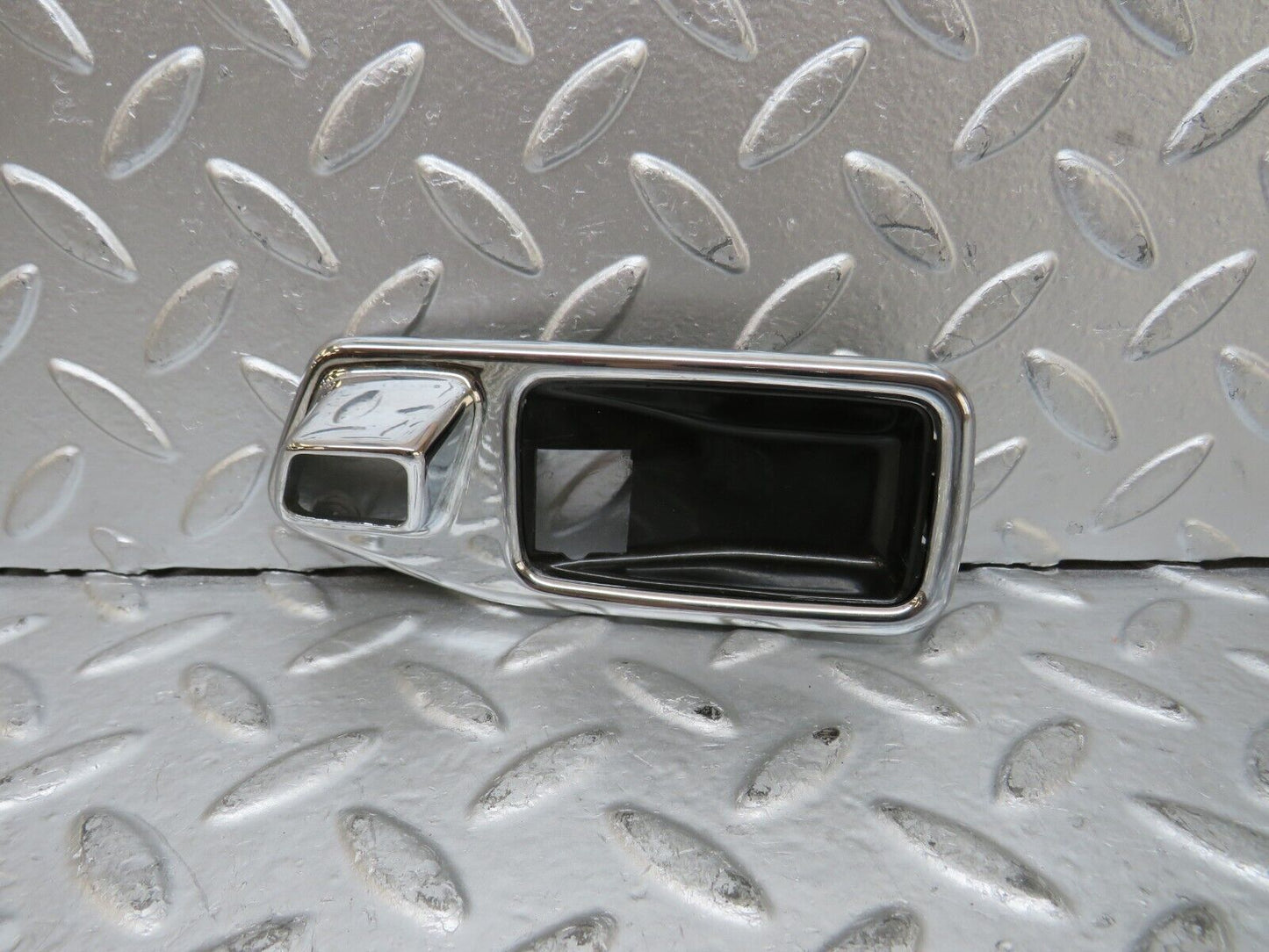 39376 Mercedes-Benz W123 280E Chrome Frame Door Handle Rear Left 1167660111