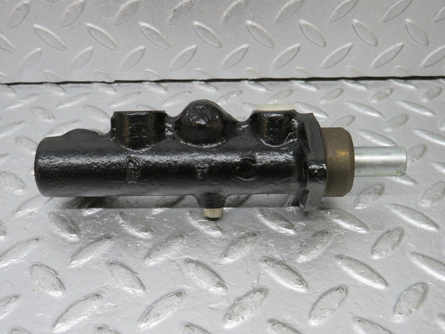 38219 Mercedes-Benz W110 W111 Brake Master Cylinder ATE New 03.2123-0609.3