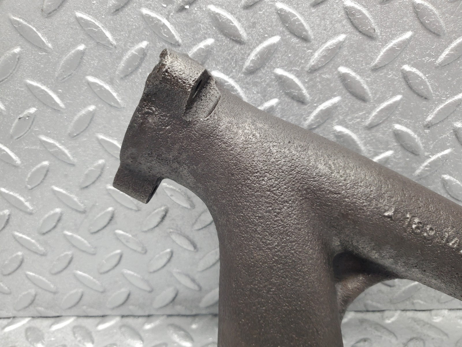 W112 exhaust manifold 4-6 used OEM