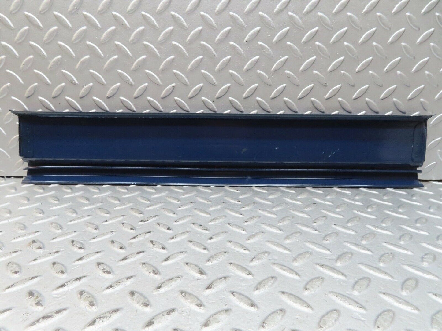 17534 Mercedes-Benz W116 450SEL Rear Left Door Sill Blue
