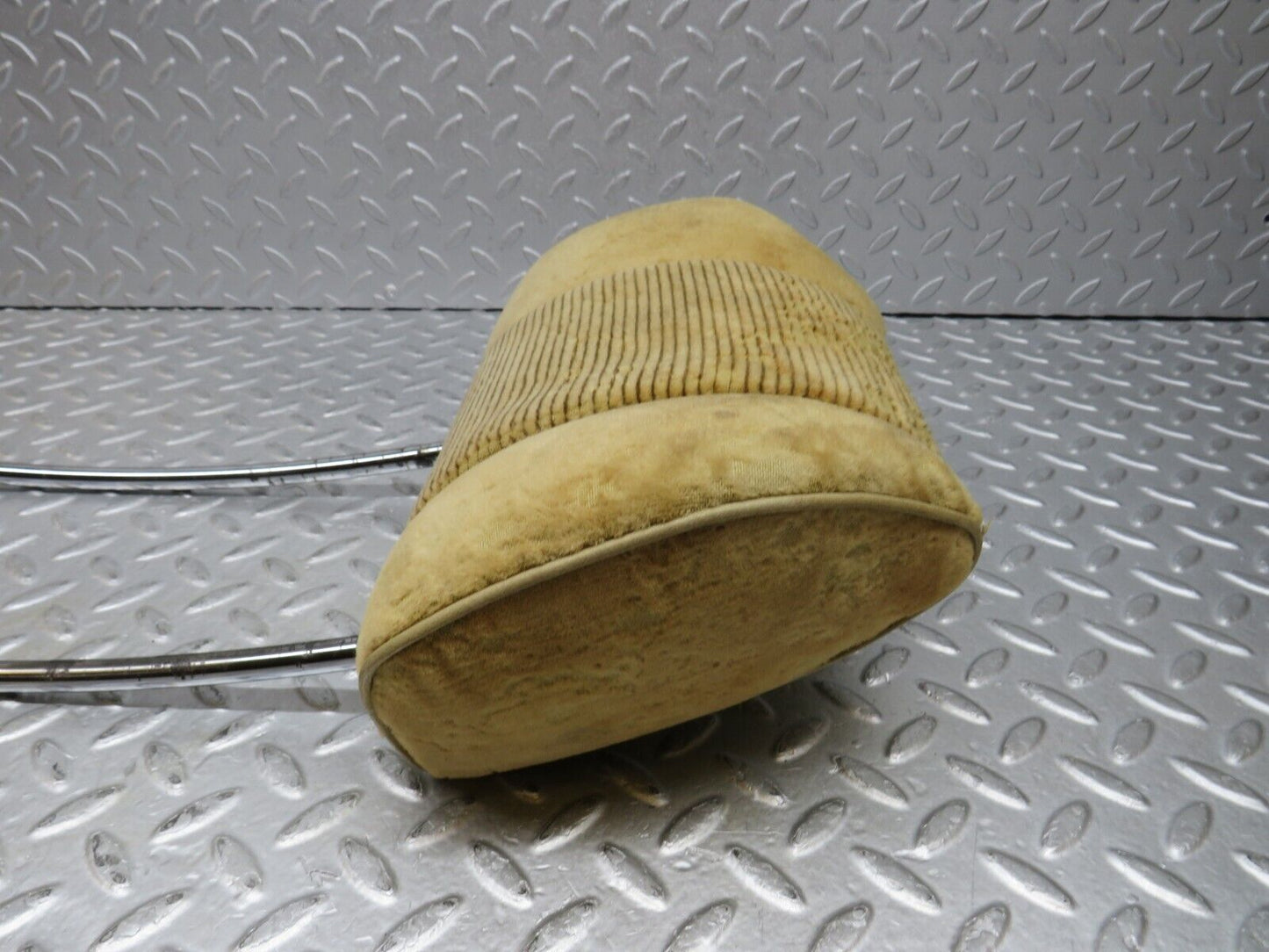 37079 Mercedes-Benz C126 420SEC Coupe Right Headrest