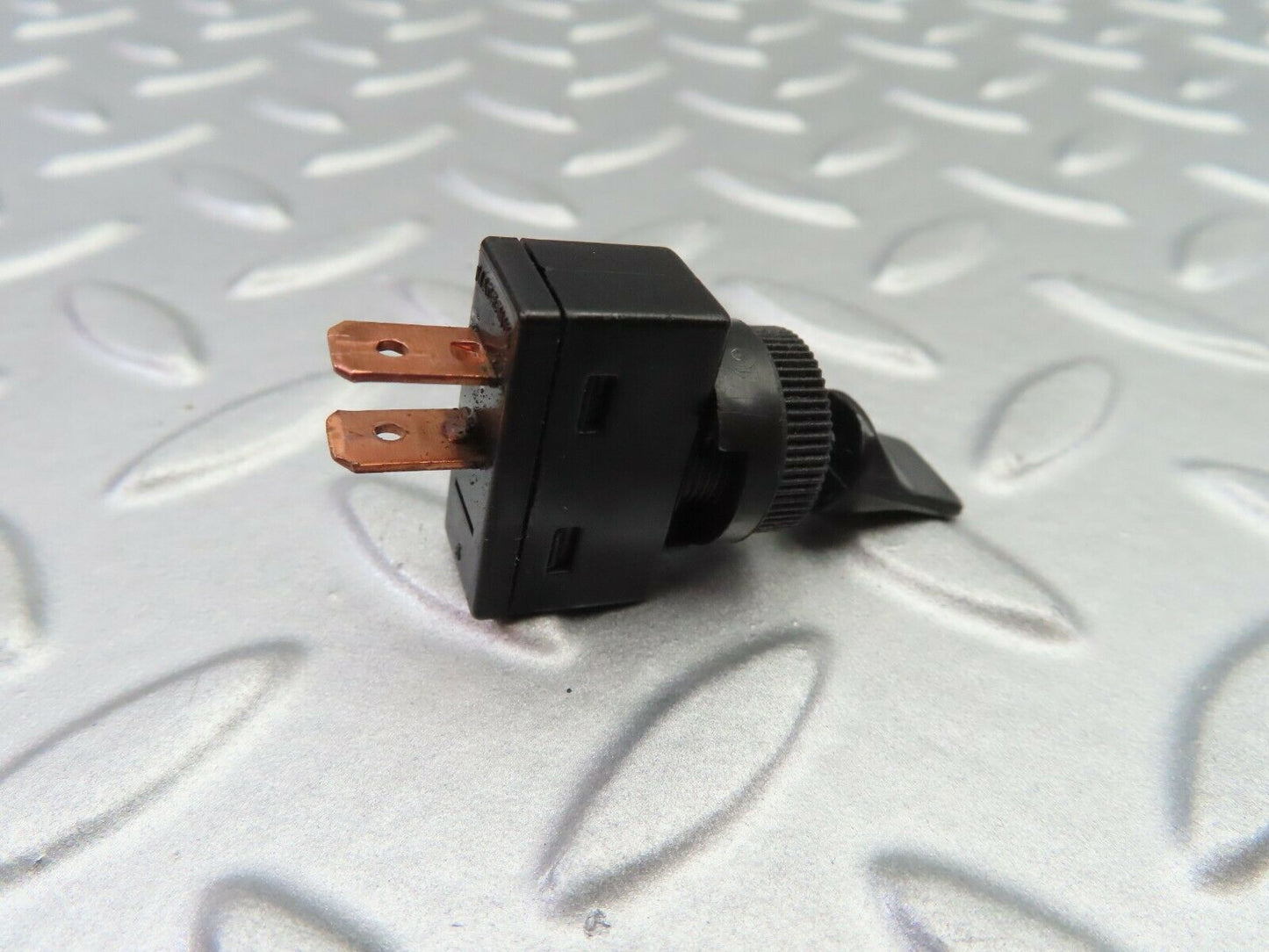 7128 Mercedes-Benz S124 E220 Wagon Switch