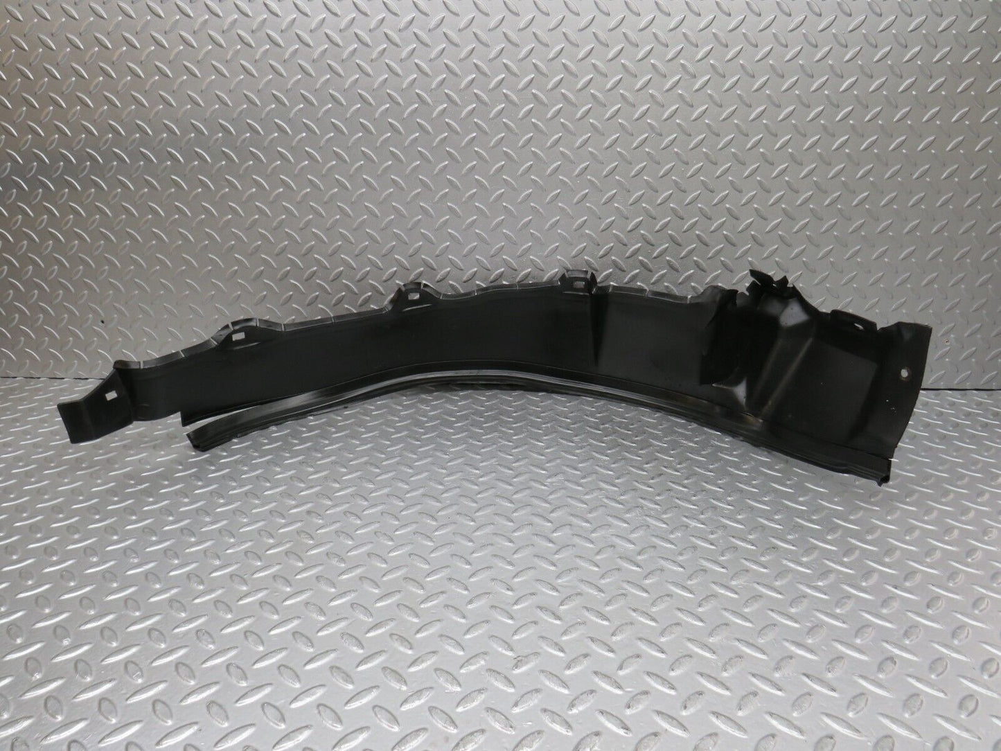 39024 Mercedes-Benz W201 190E Inner Mudguard Panelling Front Right 2018840235