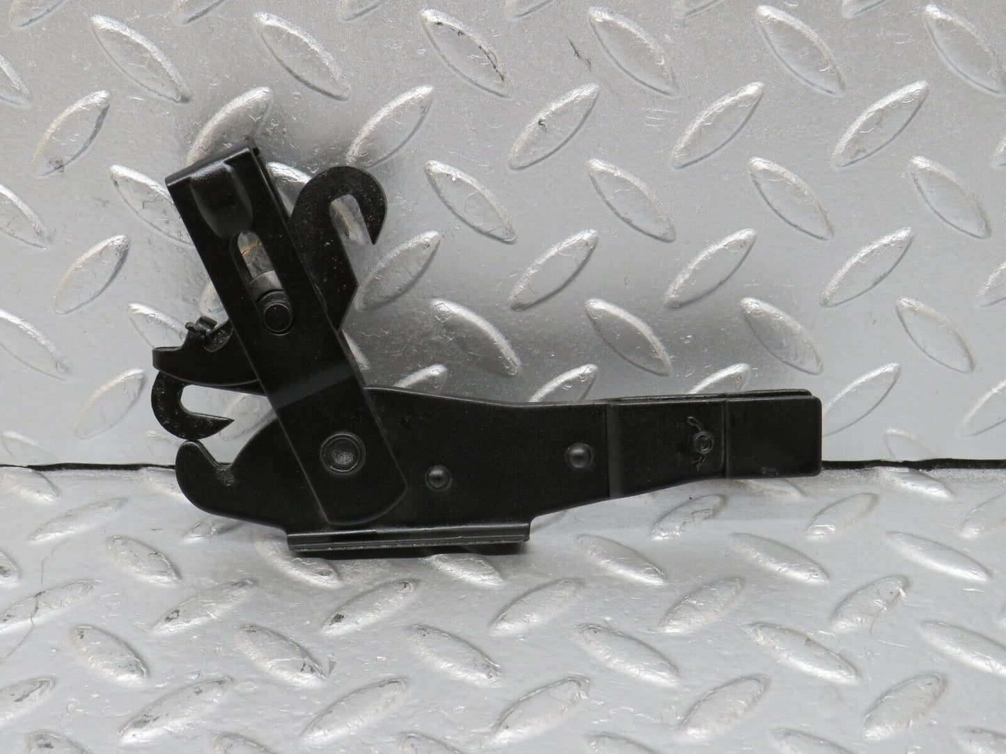 34588 Mercedes-Benz C126 380SEC Coupe Handbrake Adjusting Handbrake Regulator