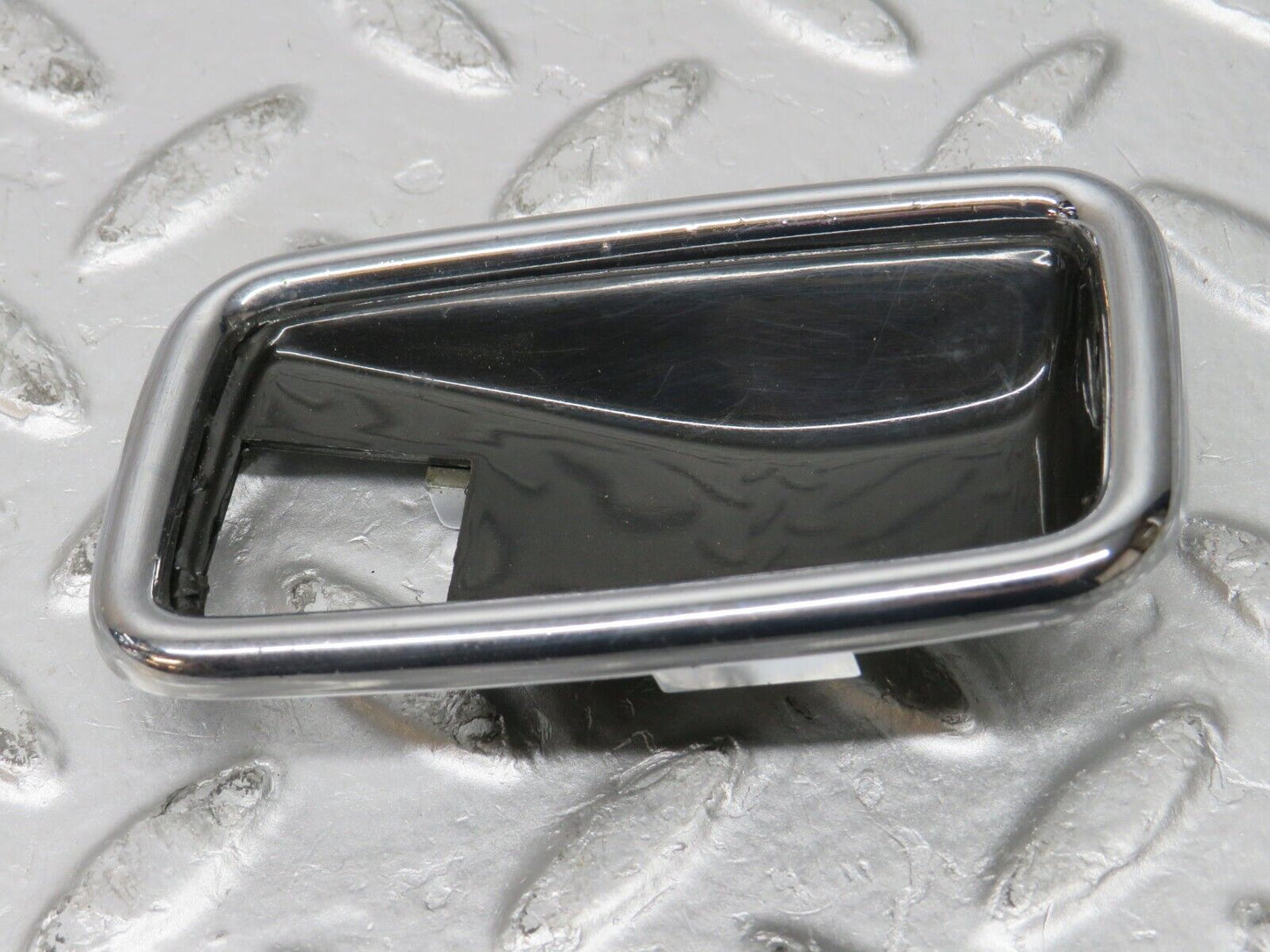 32192 Mercedes-Benz W123 230E Chrome Frame For Door Opener Left 1087660511