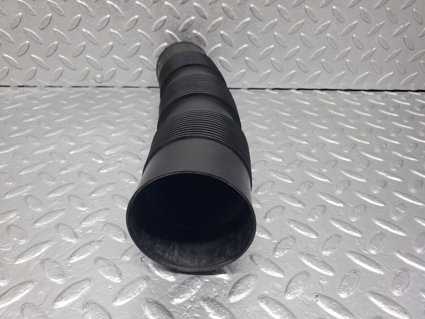 45787 Mercedes-Benz W126 420SE Air Filter Intake Pipe 1170940382