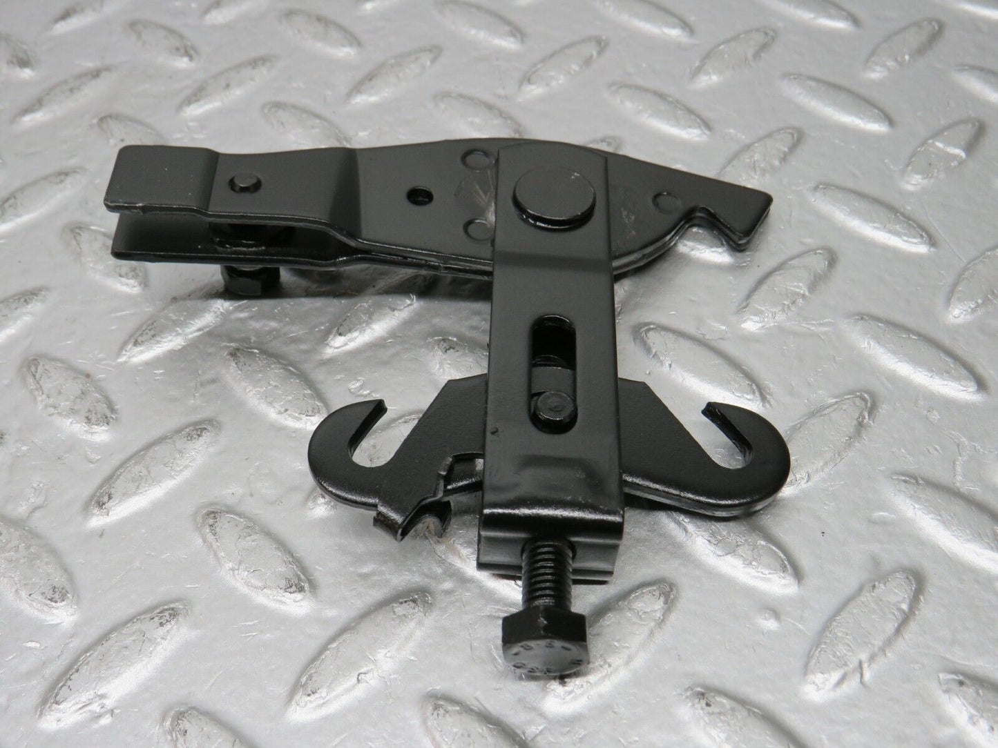 32667 Mercedes-Benz S124 300TE Wagon Handbrake Adjusting Handbrake Regulator
