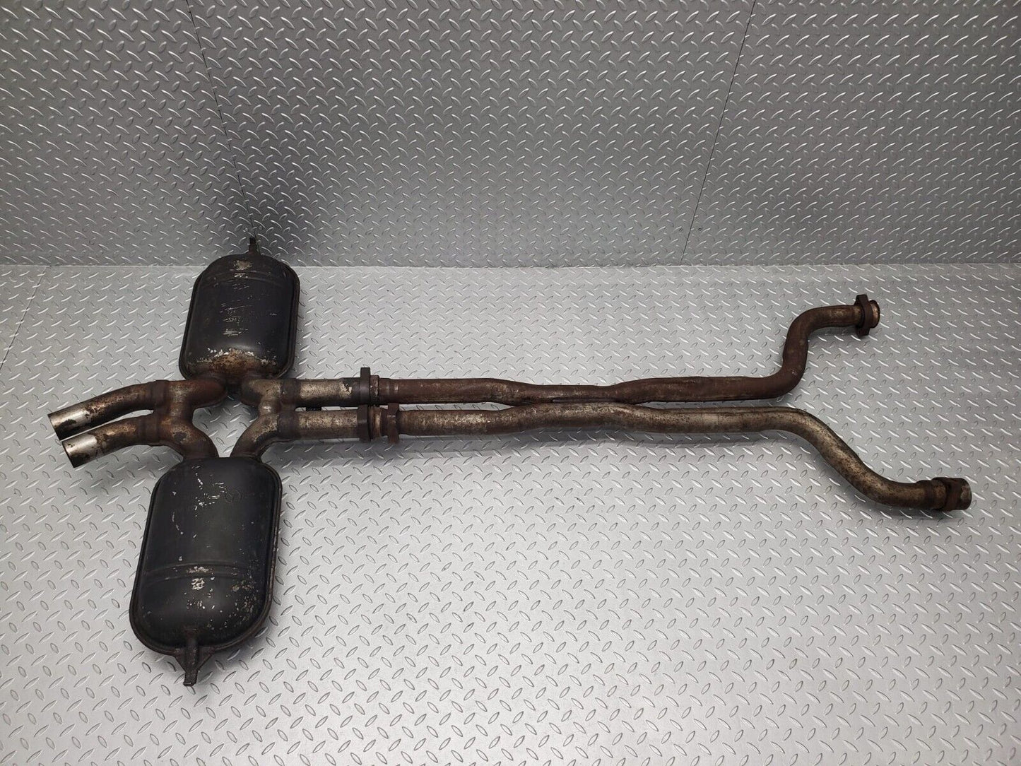 46102 Mercedes-Benz W126 420SE Exhaust Middle Silencer 1264913801
